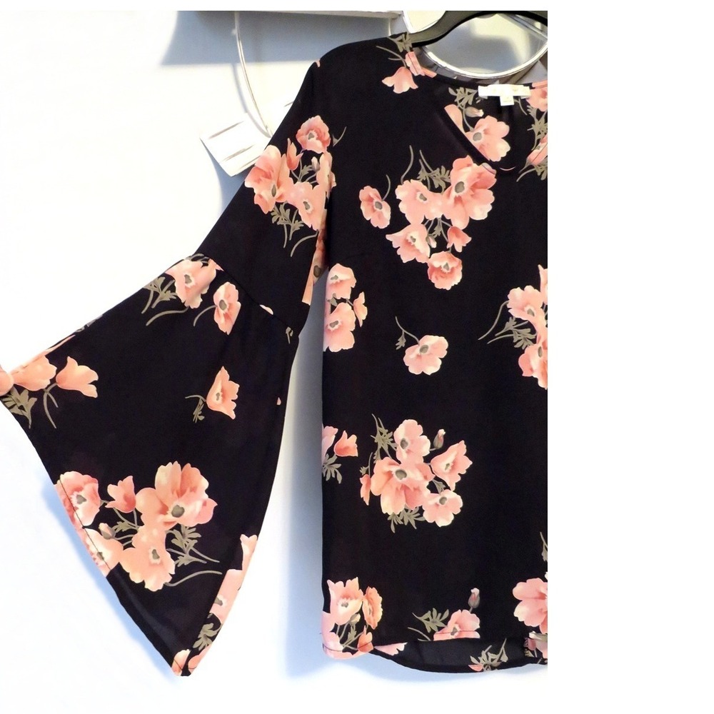 Mimi & Daphne Floral Bell Sleeve Blouse Black Pink Semi Sheer Made USA Small‎